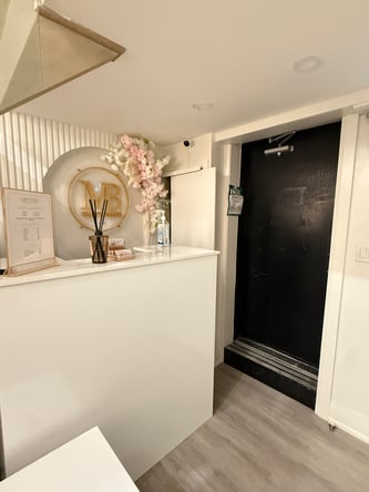 PRIVATE LOWER-LEVEL COMMERCIAL SPACE FOR LEASE – YORKVILLE