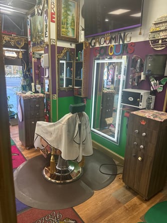 Salon Chair for Rent in Prime Location (Westchester)
