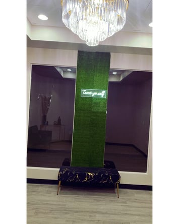 salon suites available for rent