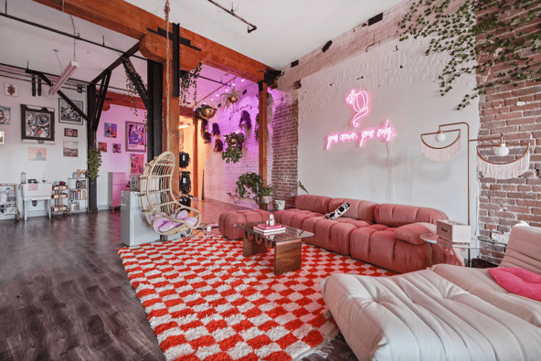 Super Cute n Cheap Arts District Hair Salon / Booth Rental / Hairstylists, MUA,Lash Techs,Nail Techs