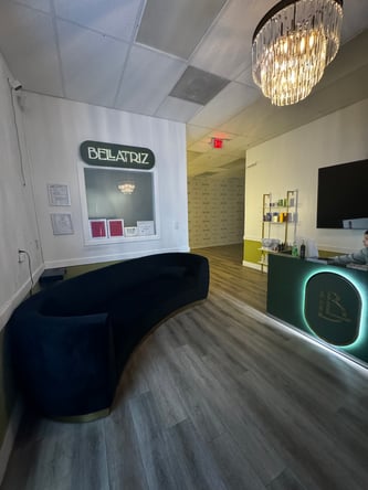 prime location for eyelashes expert
