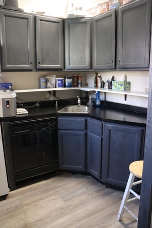 Booth renter wanted