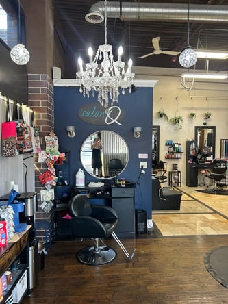 Chair/station rental in Downers Grove