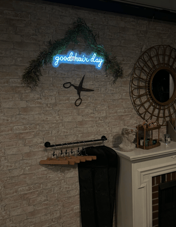 SALON BOOTH/CHAIR, HAIRDRESSER SPACE