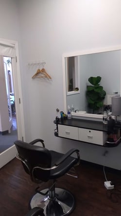 Salon Chair Rental