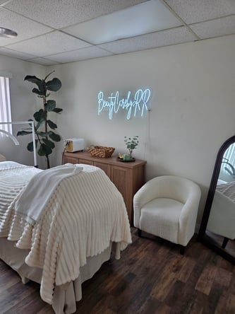 Room available in the city of Orange