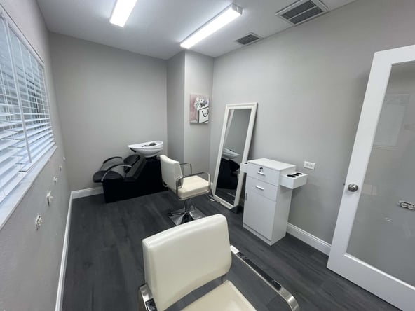 Individual Salons Carrollwood Salon Suite Rentals, monthly or weekly rates, month to month leases