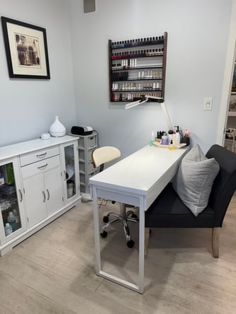 Charming Treatment Room For Rent In Valley Village
