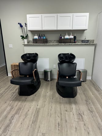 Beautiful Salon Located In The Heart Of Folsom