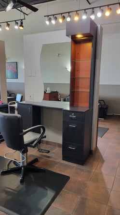 Chair rental at Salon Ciseaux in Pewaukee!