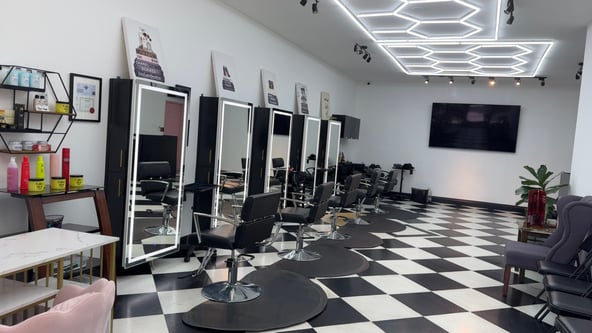 Oc Beauty studio chair rental available