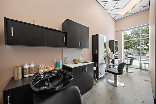 MY SALON Suite in Apalachee Pkwy Tallahassee, FL – Salon Suite for Rent