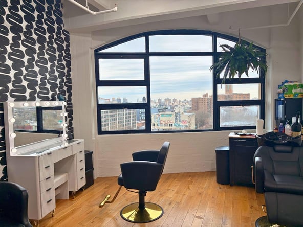 Luxury Salon Suites & Booth Rentals in DUMBO Brooklyn Skyline Views