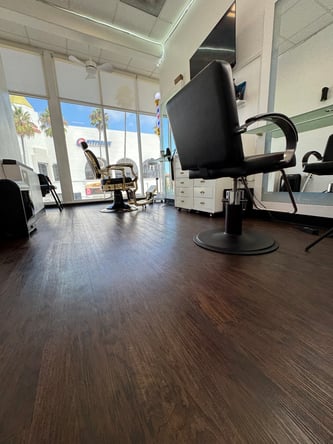Chair Rental Opportunity at LEOS RAZOR AND SCISSORS BY MAZEN STYLE – Costa Mesa, CA