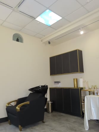 Beautiful Newly Remodeled Salon Space for Rent – Prime Hillcrest Location