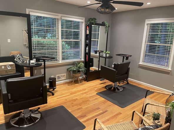 Upscale salon in Dallas Ga. has booth for rent