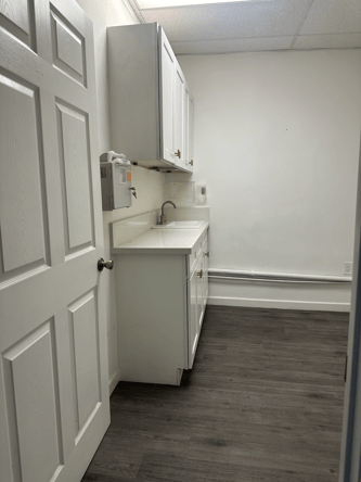 Private Beauty Room for Rent – Van Nuys / North Hollywood