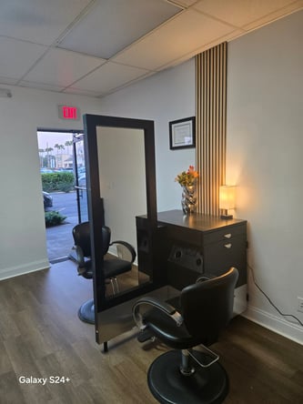 Hair Work station for rent