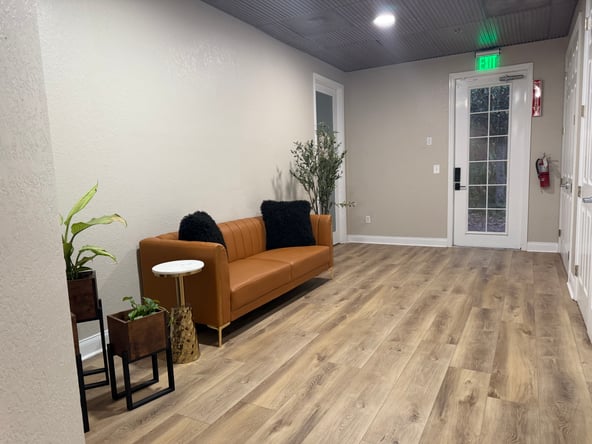 New Salon Suites