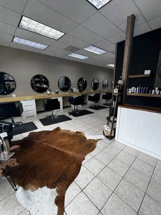 Hairstylist & Nail Tech Stations for Rent