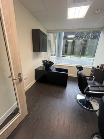 Premium Salon Suite for Rent – Phenix Salon Suites, Birmingham City Centre