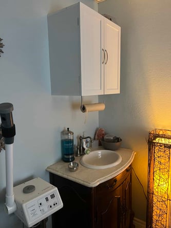 Flash sale! $200 / week! Treatment Room for Rent!