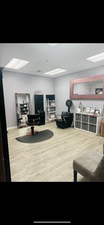 Studio or chair rental