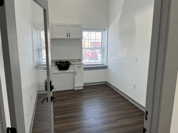 Turn Your Passion into Profit! Salon Spaces for Rent – $150/Week