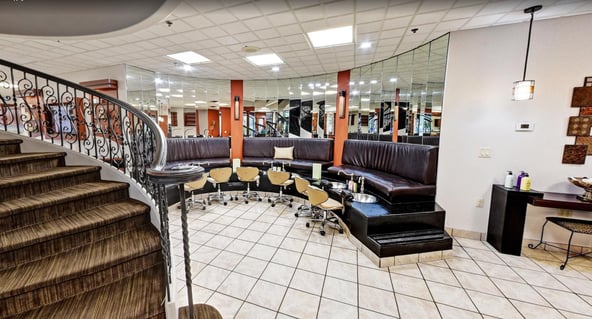 Hair and Nail Stations for rent in Brookfield, Wisconsin