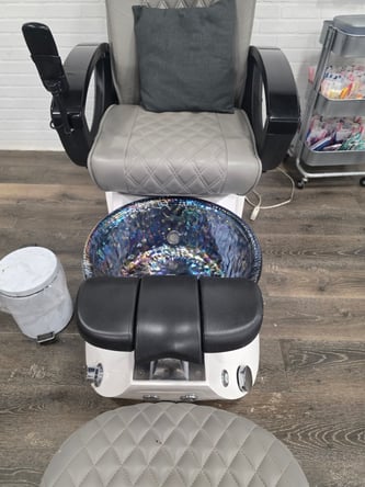 Upscale DTLA Nail Resident Spot | $275/week | Secure Entry | Utilities and WiFi Included