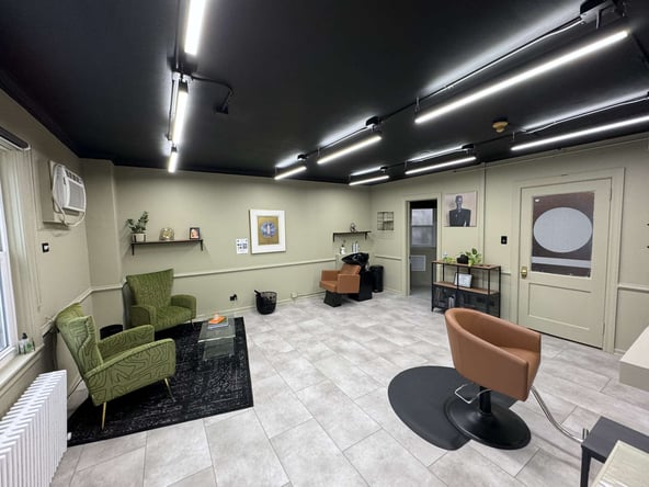Prime location in Beautiful Downtown Hinsdale, Private creative Suite for Artist
