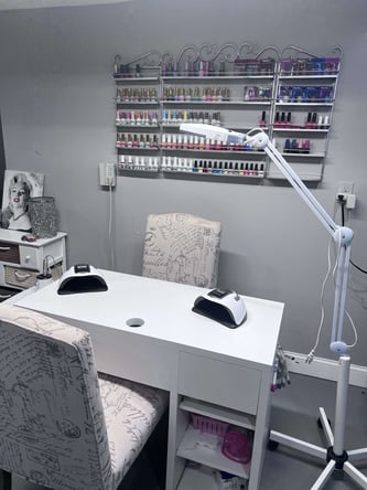 Shared salon Suit