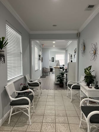 4 Stations and 1 Nail Station available now