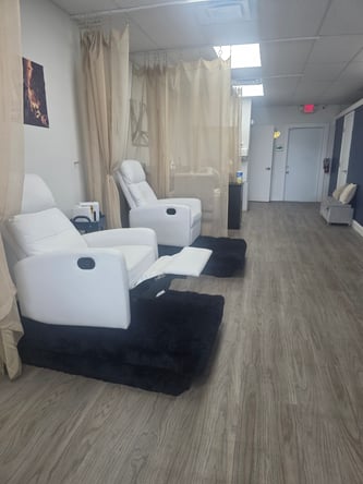 Beauty Stations & Private Rooms for Rent – East Boca Raton
