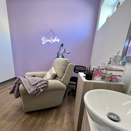 Sola Salon Studios in Tempe, AZ – Salon Suite for Rent