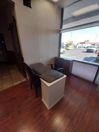 Salon Rentals with Flexibility, Security & Comfort– Fully Customizable & Move-In Ready!