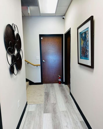 Brand new salon suites in Kennesaw, Georgia for leasing with new equipments starts from $100/week