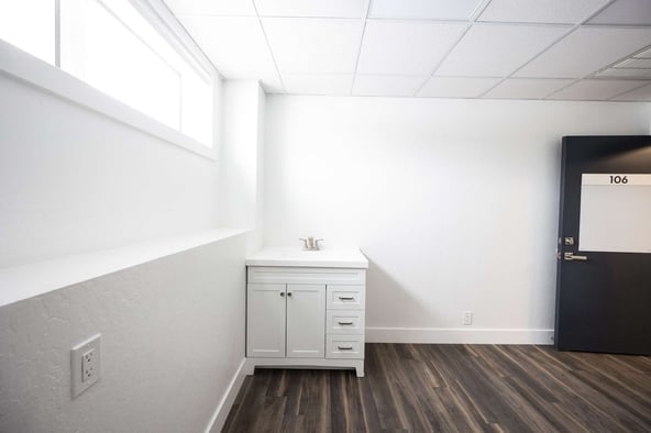 Newly Renovated Salon Suites for Rent in the Heart of Midtown Reno