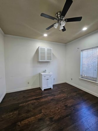 Private Salon Suite for Rent