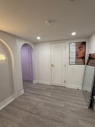PRIVATE LOWER-LEVEL COMMERCIAL SPACE FOR LEASE – YORKVILLE