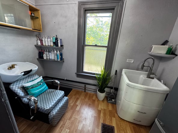 Private Studios & Professional Suites Esther Short Park