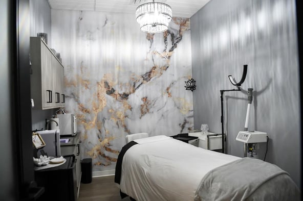 Sola Salon Studios in Saint Paul, MN – Salon Suite for Rent