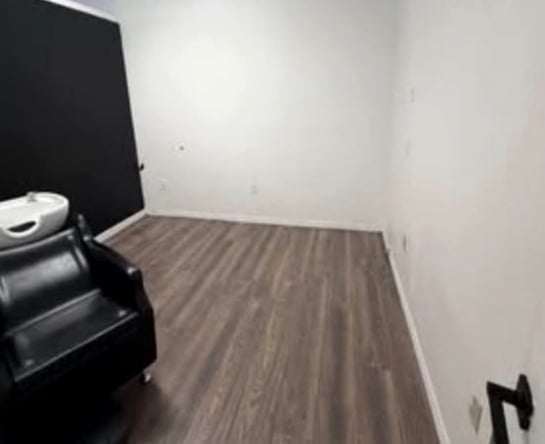 Private Salon Suites for Rent in Casselberry, FL – Move-In Specials!