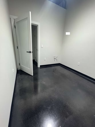 Brand NEW Salon Suites Now Available
