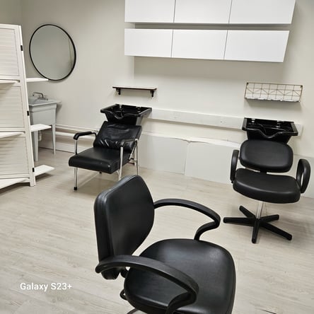 Salon Suite Rental