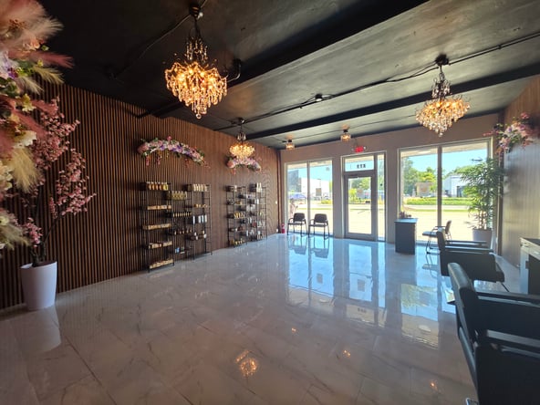 Newly Renovated Salon Chairs & Private Rooms Available – North Miami Beach
