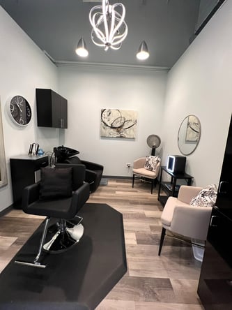 We’ve got BIG news!  Ascension Salon suites is offering a limited-time special leasing offer! 