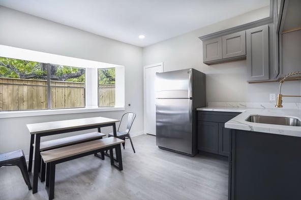 Modern Private Salon Suites in Humble,Tx near IAH Airport | $180/Week for the first 6 months