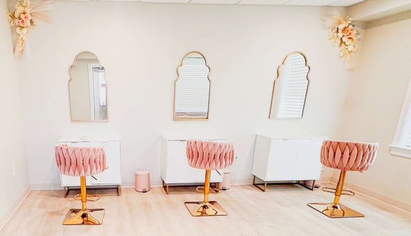 Lash/Esthetics&Make Up Studio