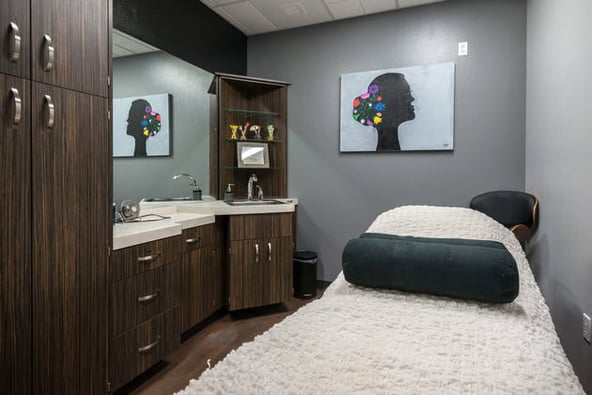 Sola Salon Studios in San Marcos, CA – Salon Suite for Rent